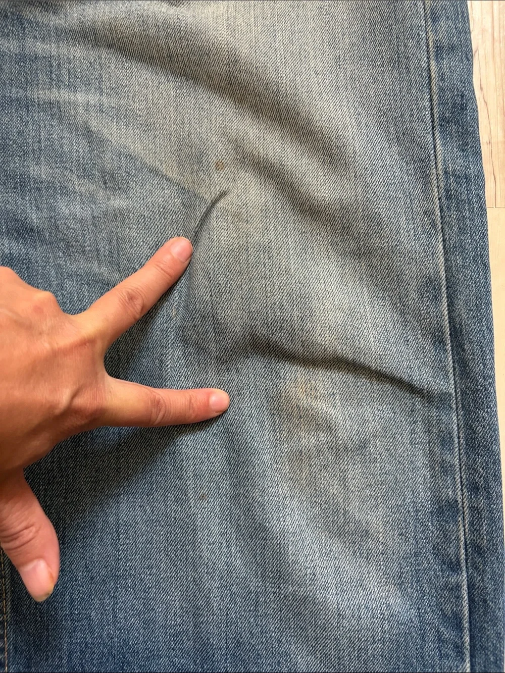 VTG wash Levis Men's Distressed Straight Jeans